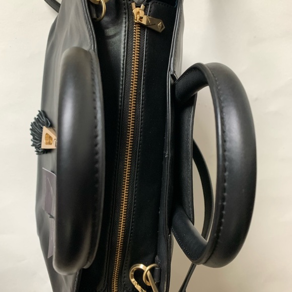 Designer Brian Atwood Leather AHAVEN Tassel Zip Pocket BLACK Tote Hand Bag NWT - Picture 6 of 13